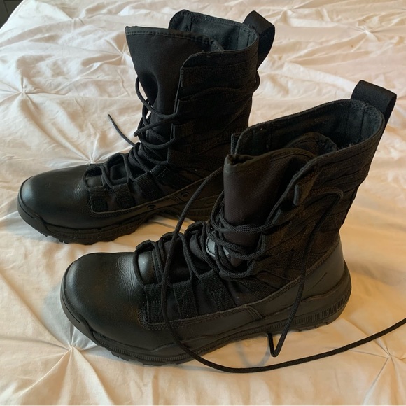 Nike SFB Gen 2 8” Tactical Boot Sneakers - Picture 10 of 16